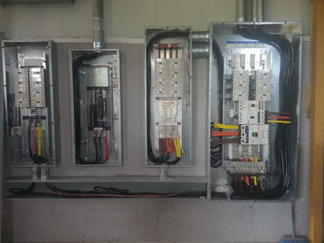 DISEÑO Y DESARROLLO DE TRABAJOS ELÉCTRICOS Dyemsa Panamá